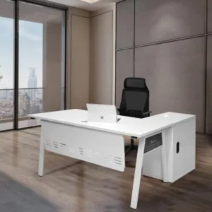 مكتب وسط لون ابيض عرض 1.6 متر * ارتفاع 75 سم * عمق 80 سم