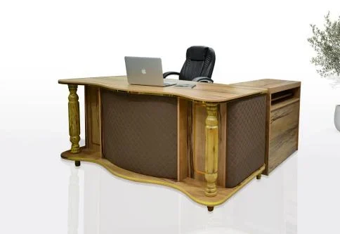 مكتب وسط لون بيج عرض 1.6متر  * ارتفاع 75 سم * عمق 80 سم