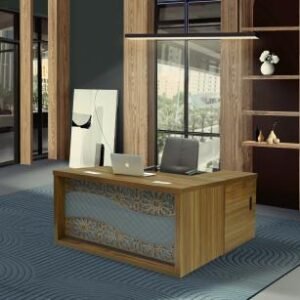 مكتب وسط لون بني عرض 1.4 متر * ارتفاع 75 سم * عمق 70 سم